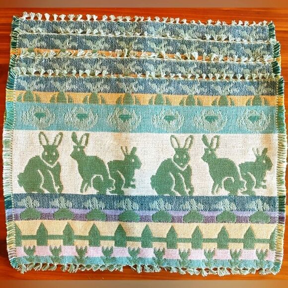 Springtime/Easter/Bunny Reversible Fringed Set Of 4 Placemats - Picture 1 of 9